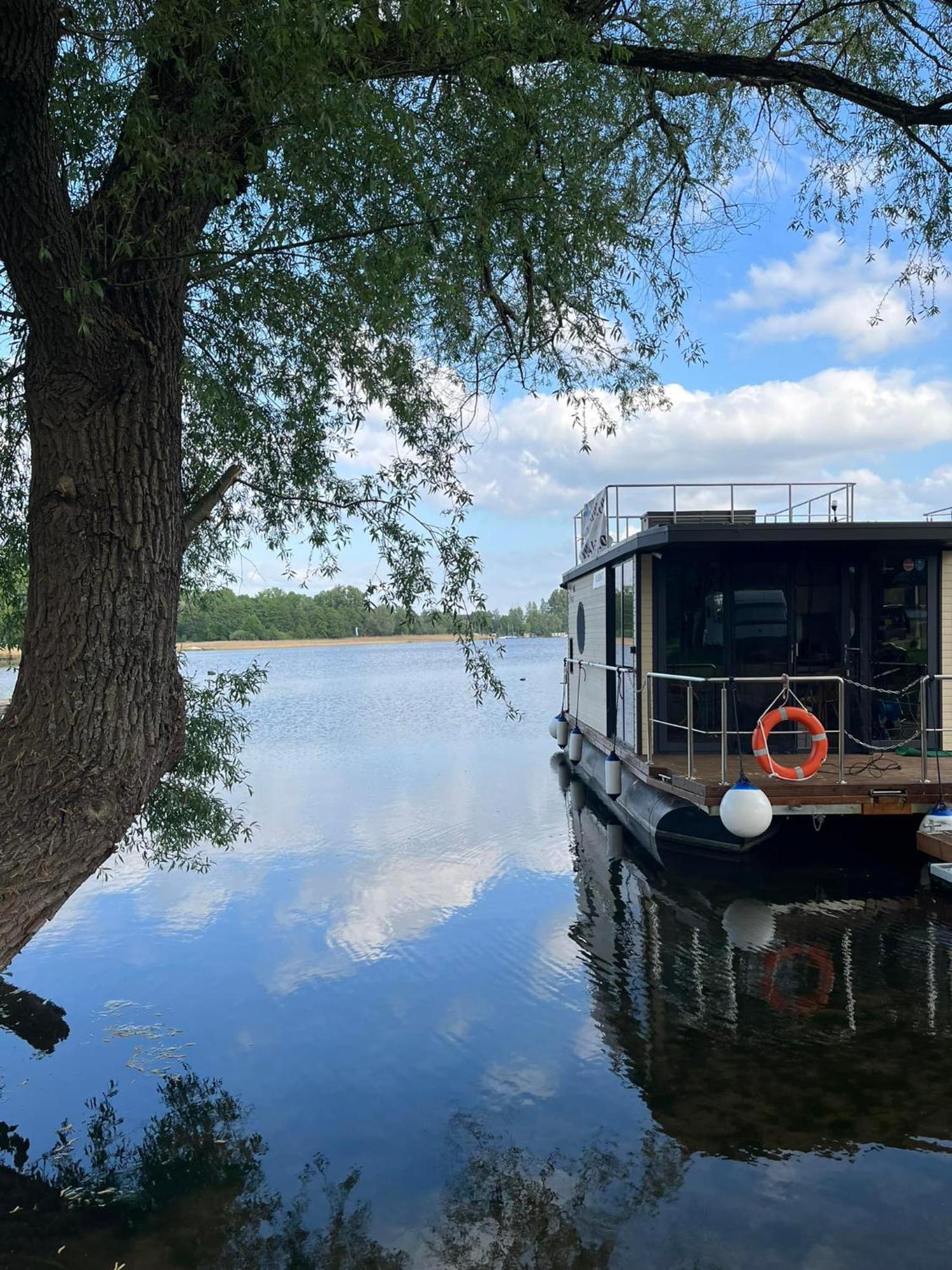 Готель Houseboat Gudowo Екстер'єр фото